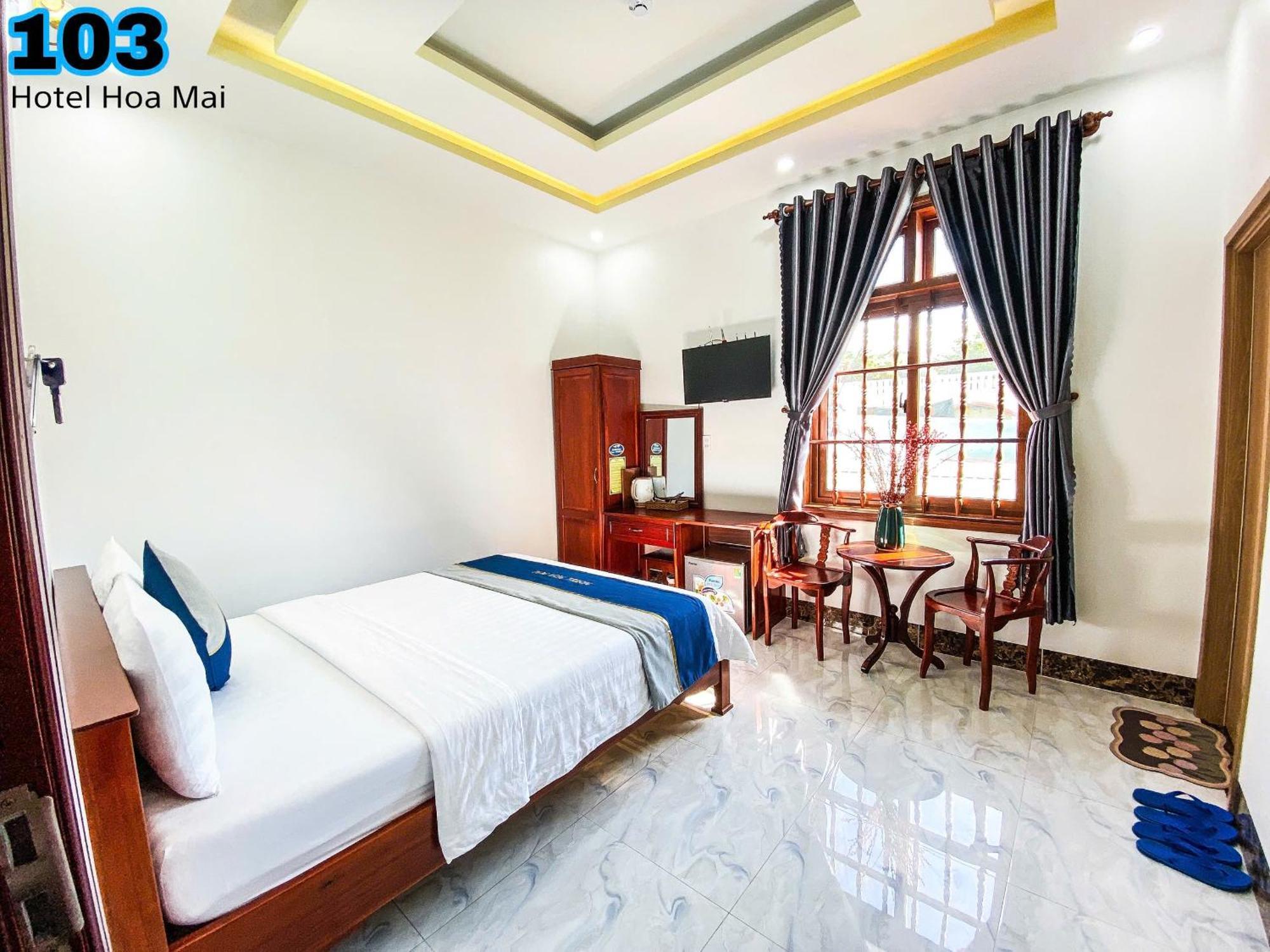 Hotel Hoa Mai CON DAO Bagian luar foto