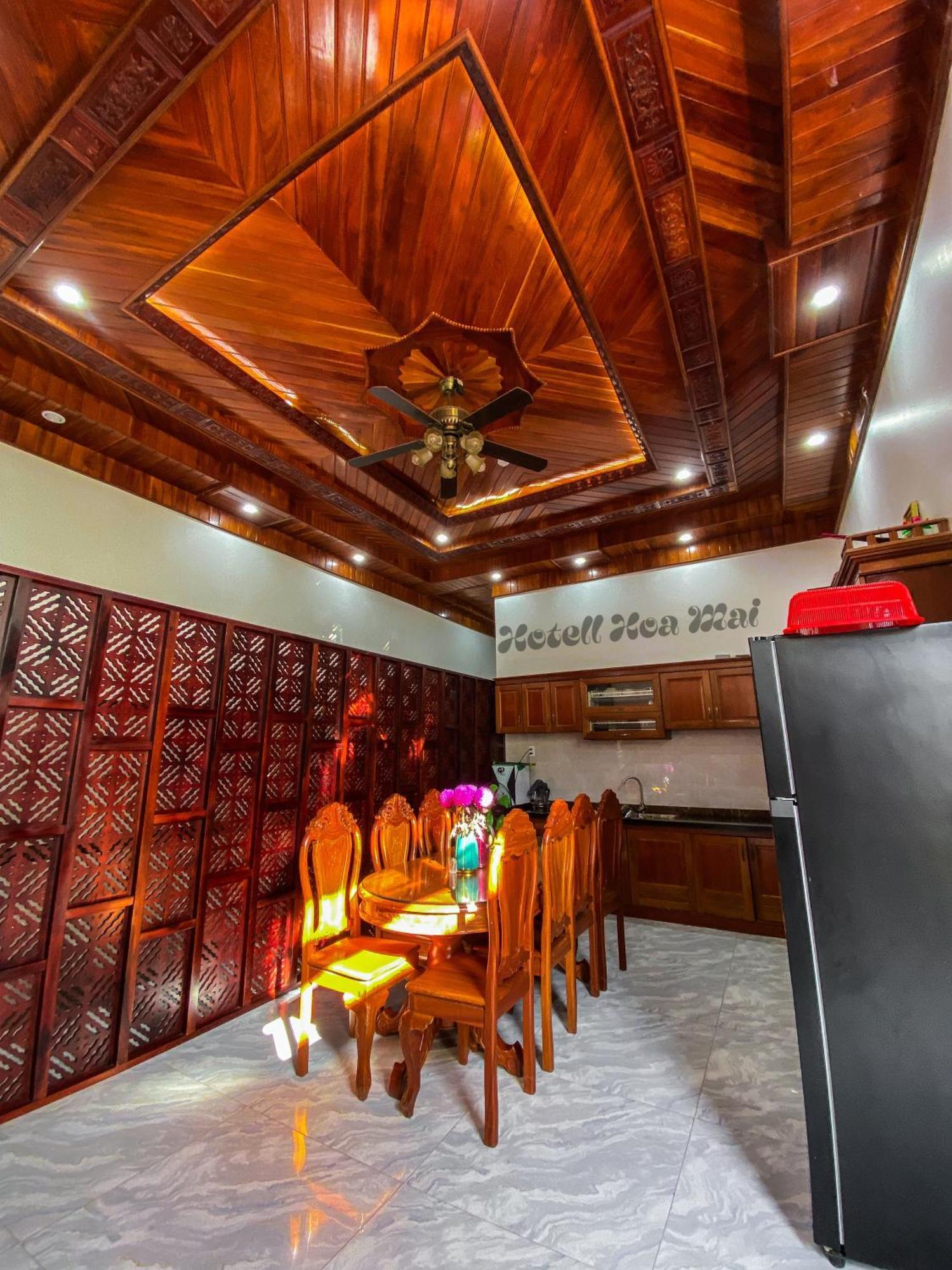Hotel Hoa Mai CON DAO Bagian luar foto